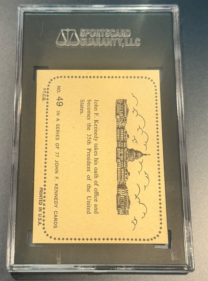 📖 1964 Topps JFK #49 SGC 7 Taking the Oath of Office Presidential Inauguration