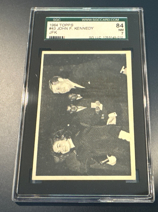 🗽 1964 Topps JFK #43 SGC 7 • John & Jackie Kennedy Arrive • Historic Set