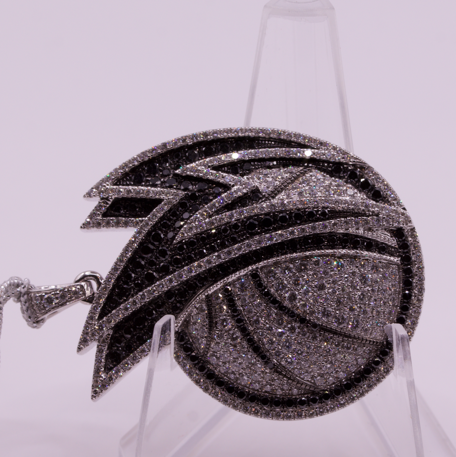 Dallas Mavericks Gameplan NBA Pendant 14K White Gold 4.18ctw