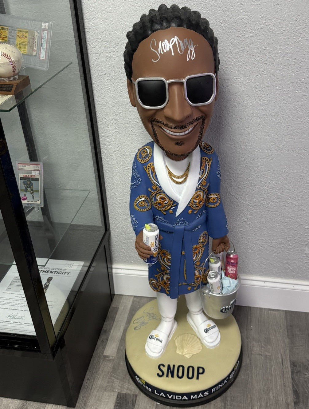 Snoop Dogg Signed Corona Statue 43in Bobblehead Blue Robe Beckett LOA Autograph