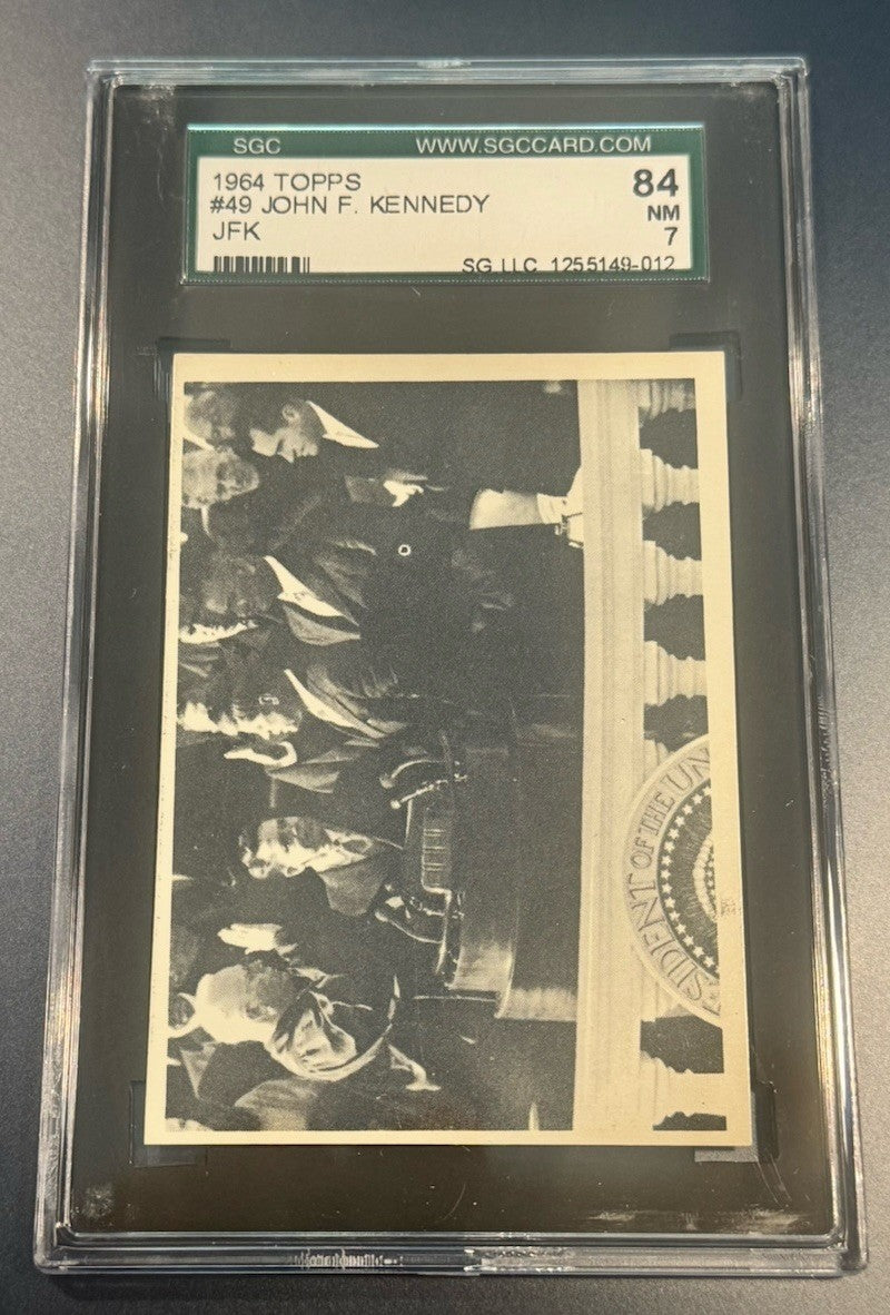 📖 1964 Topps JFK #49 SGC 7 Taking the Oath of Office Presidential Inauguration