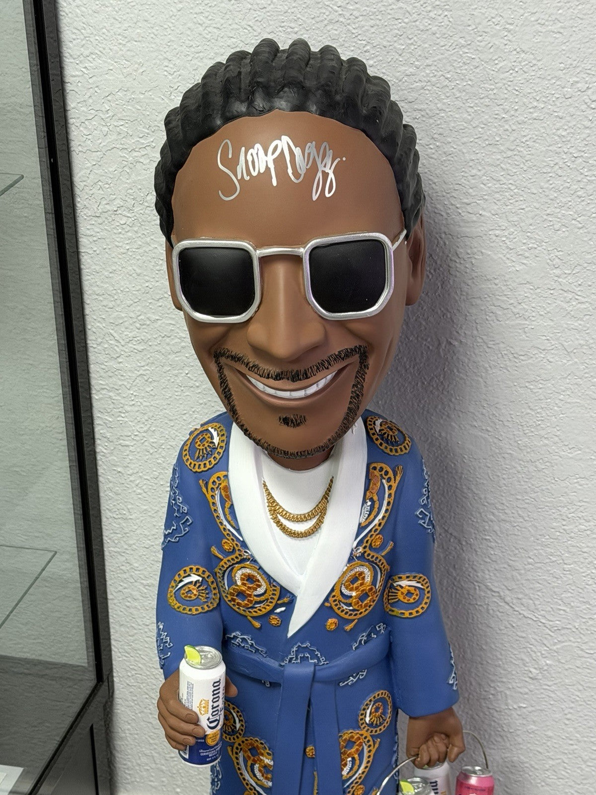 Snoop Dogg Signed Corona Statue 43in Bobblehead Blue Robe Beckett LOA Autograph