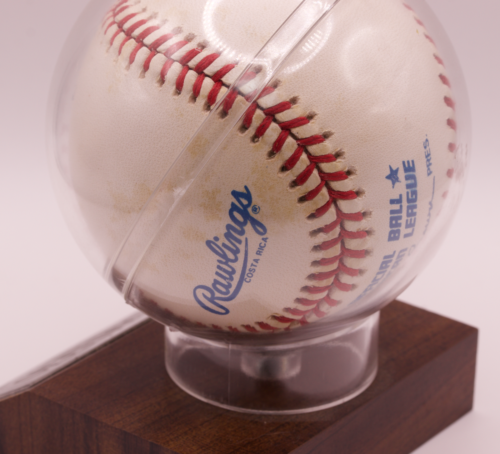 Joe DiMaggio Signed Official AL Baseball 1995 Receipt COA Yankees HOF Display