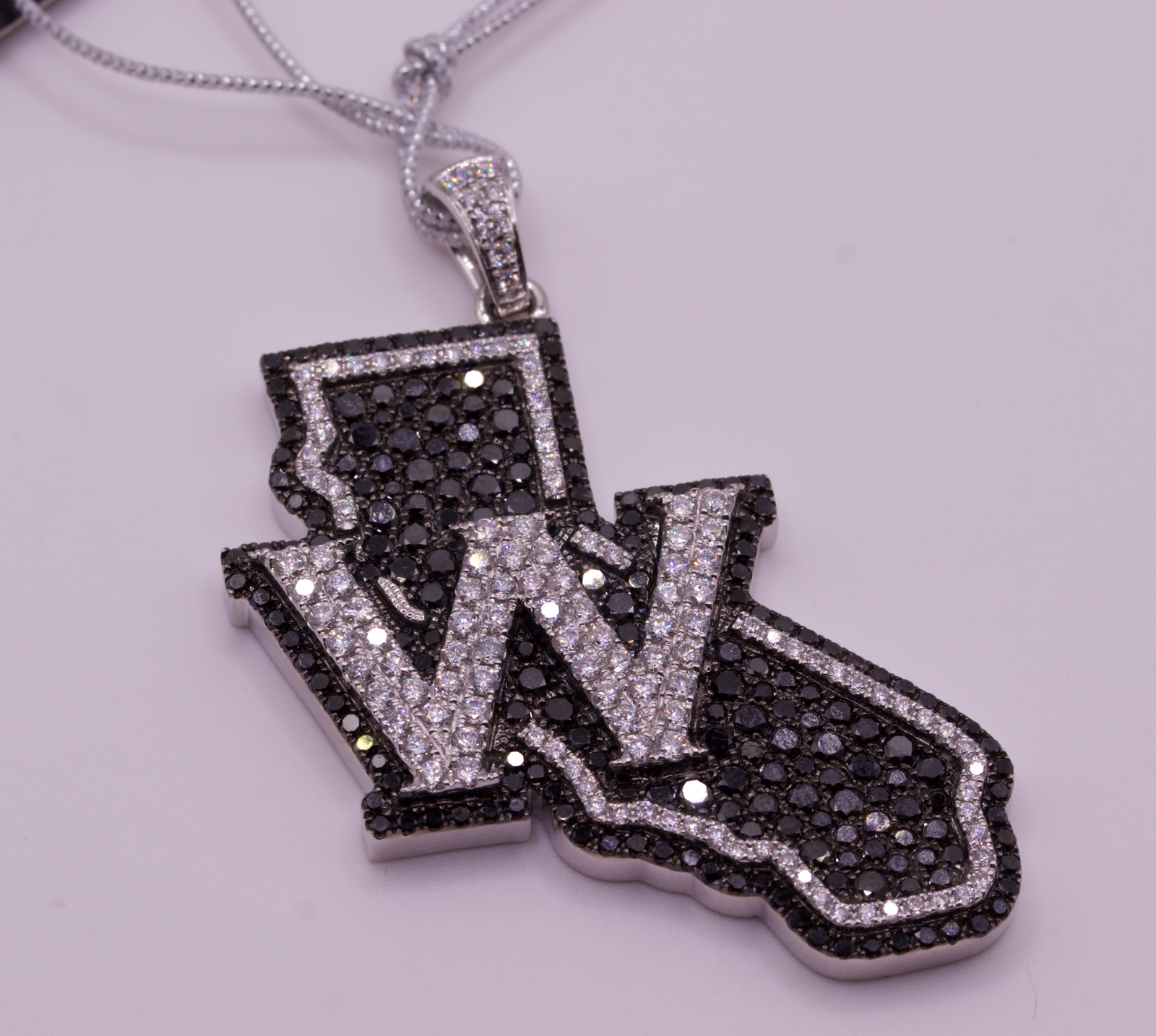 Golden State Warriors 14K Gold Diamond Pendant 3.83ctw MSRP $10,200