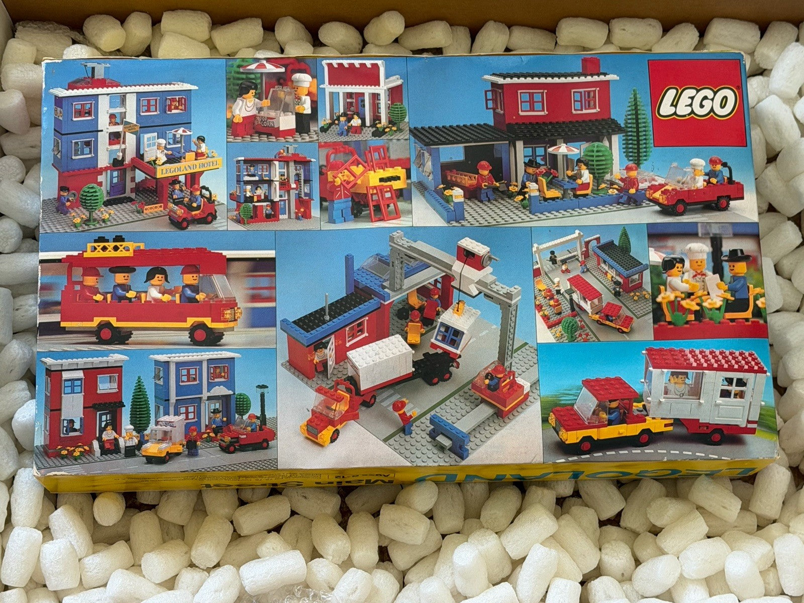 LEGO 6390 Main Street Legoland Town System 1990 - NEW Factory Sealed !