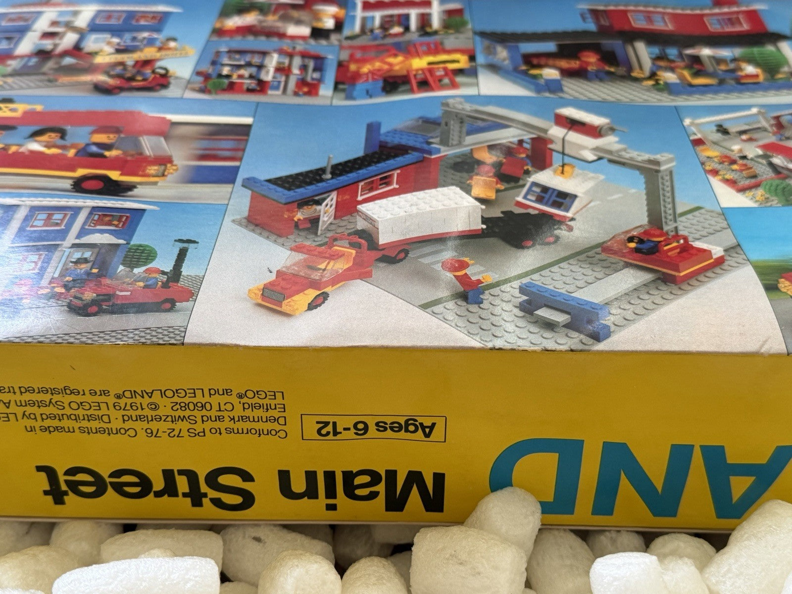 LEGO 6390 Main Street Legoland Town System 1990 - NEW Factory Sealed !