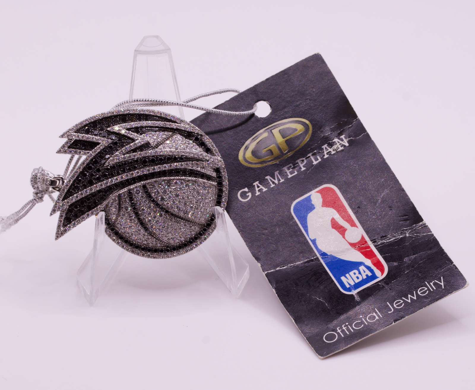 Dallas Mavericks Gameplan NBA Pendant 14K White Gold 4.18ctw