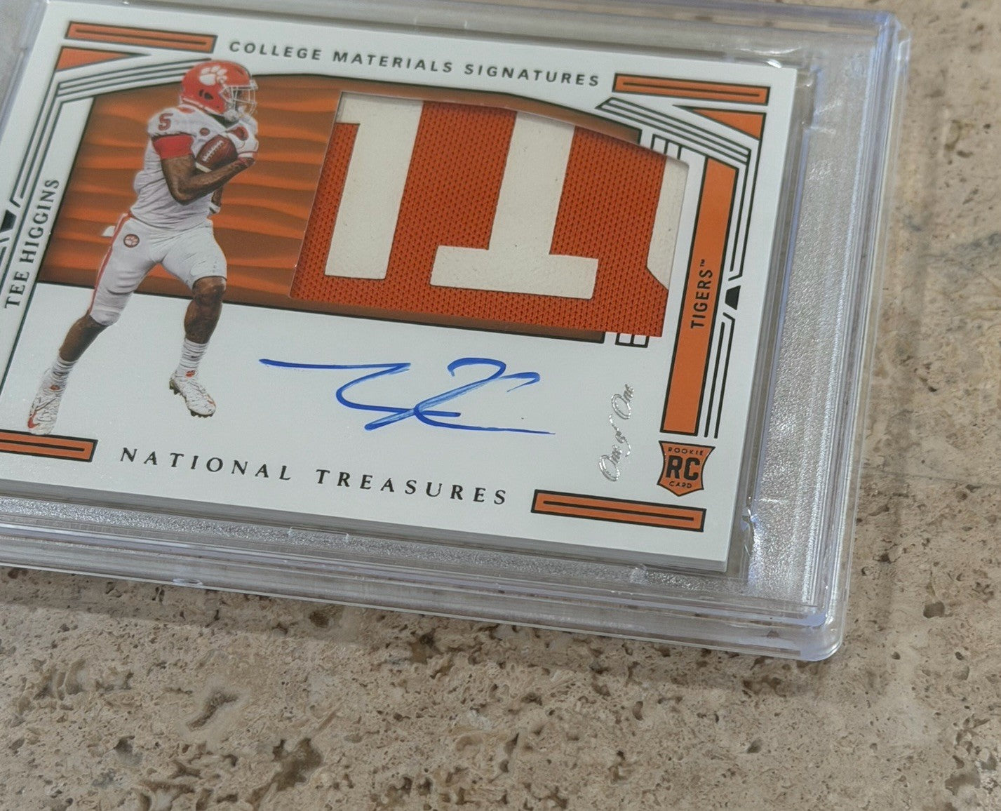 2020 National Treasures Collegiate Tee Higgins College Materials Auto 1/1 PSA 8